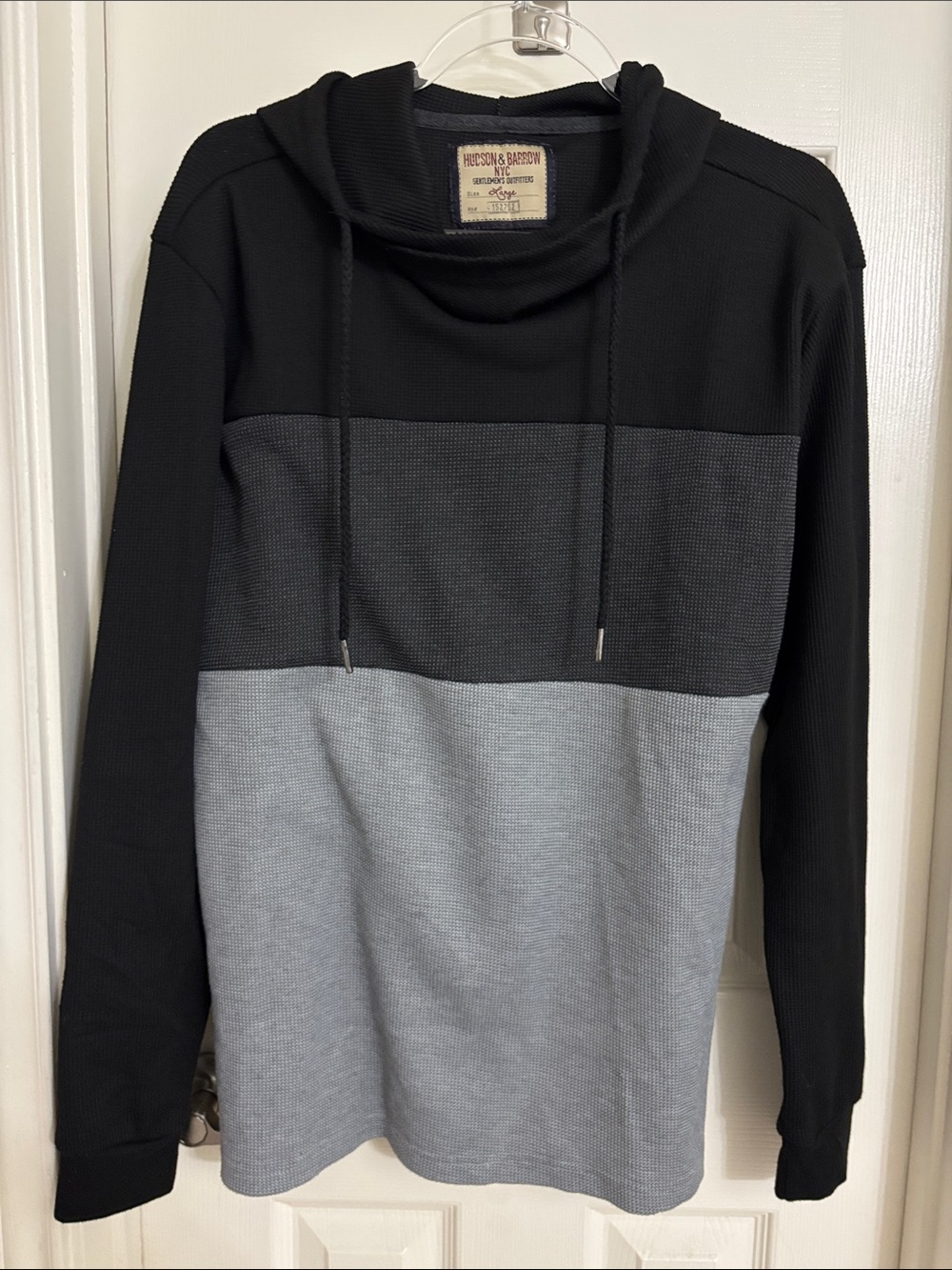 Hudson & Bilt Men's Black and Gray Colorblock Hooded Pullover